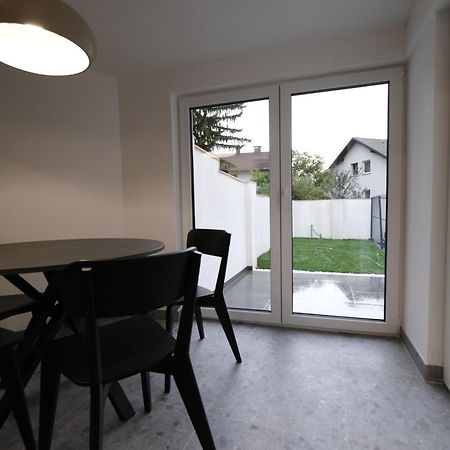 Apartments Emona Free Parking & Gym Любляна Екстериор снимка